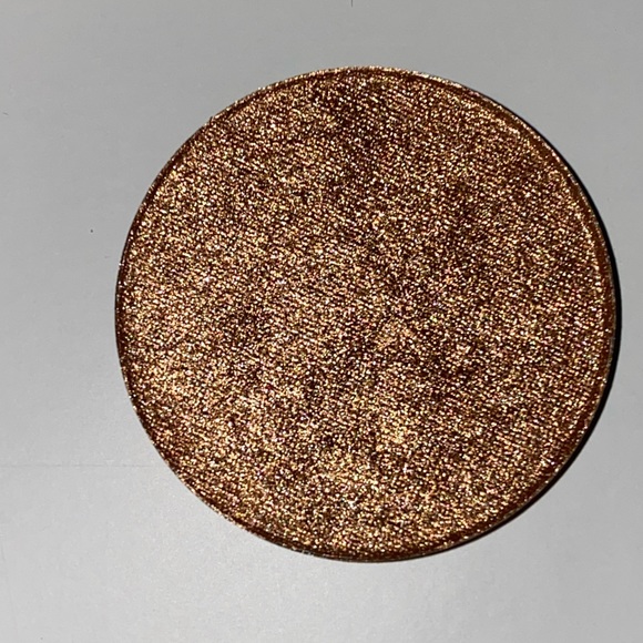 Give Me Glow Eyeshadow Singles from Summer Vibes & Magnetic Quad Palette - Picture 13 of 14